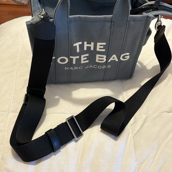 MARC JACOBS Blue 'The Mini Traveler' Tote - Picture 10 of 11